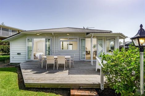 Photo of property in 1/8 Lansdowne Street, Bayswater, Auckland, 0622