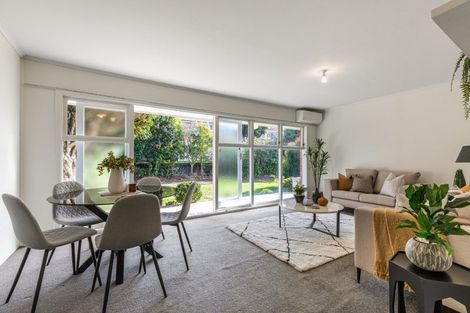 Photo of property in 2/39 Tawhiri Road, One Tree Hill, Auckland, 1061