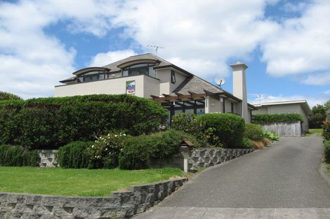 Photo of property in 21 The Crescent, Tindalls Beach, Whangaparaoa, 0930
