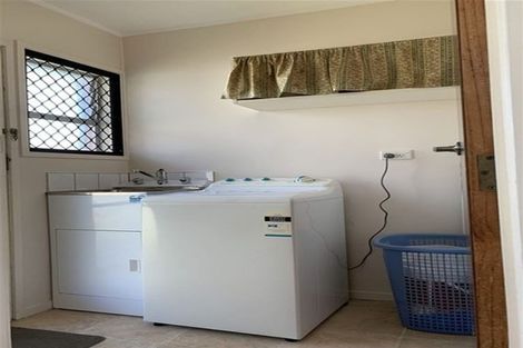 Photo of property in 1/4 Ambury Road, Mangere Bridge, Auckland, 2022