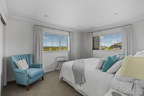 Photo of property in 60 Chesterfield Way, Orewa, 0931