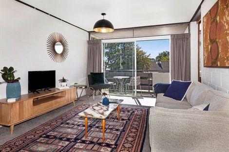 Photo of property in 21 Newbridge Place, Ilam, Christchurch, 8041