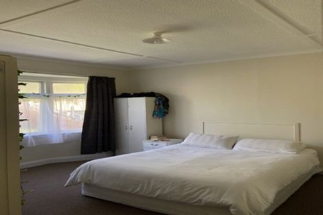 Photo of property in 64 Maupuia Road, Maupuia, Wellington, 6022