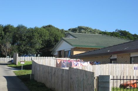 Photo of property in 53 Castlefinn Drive, Weymouth, Auckland, 2103