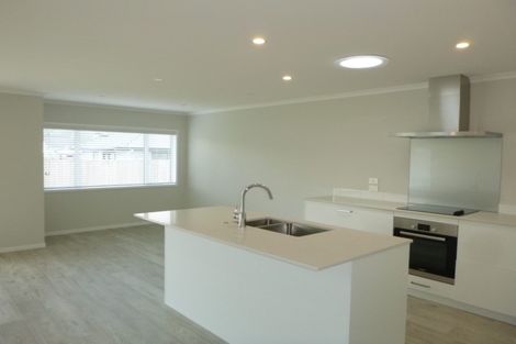 Photo of property in 120 Matua Road, Huapai, Kumeu, 0810