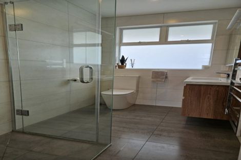 Photo of property in 1 Hoskins Avenue, Hillsborough, Auckland, 1042