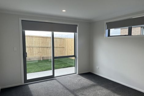 Photo of property in 35 Waruhia Crescent, Rototuna North, 3281