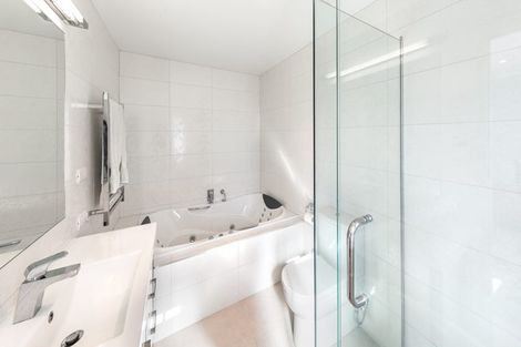 Photo of property in 17a Waller Avenue, Bucklands Beach, Auckland, 2012