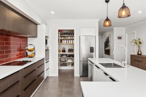 Photo of property in 66 Eriksen Road, Te Awa, Napier, 4110