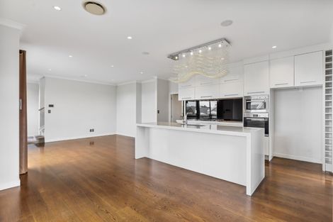 Photo of property in 101 Medallion Drive, Oteha, Auckland, 0632