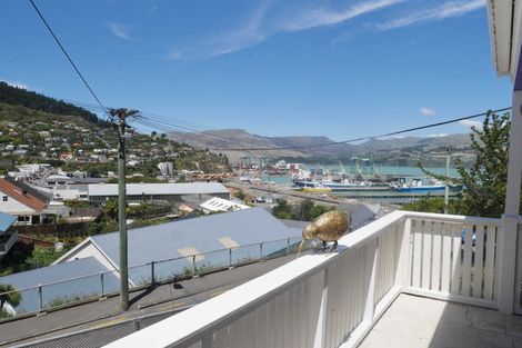 Photo of property in 1 Hawkhurst Road, Lyttelton, 8082