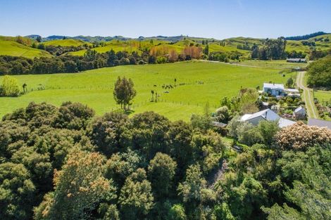 Photo of property in 583 Apley Road, Puketapu, Napier, 4184