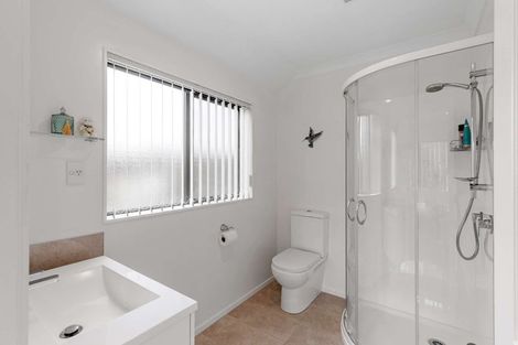 Photo of property in 81 Riverside Drive, Waiuku, 2123