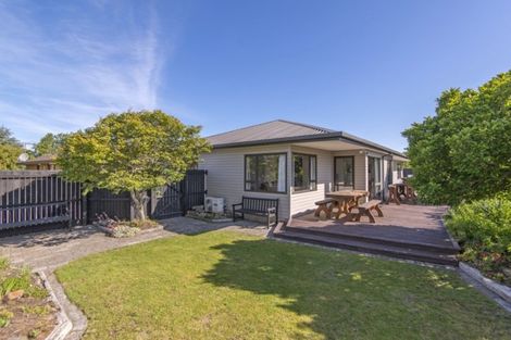 Photo of property in 3 Pinaster Place, Parklands, Christchurch, 8083