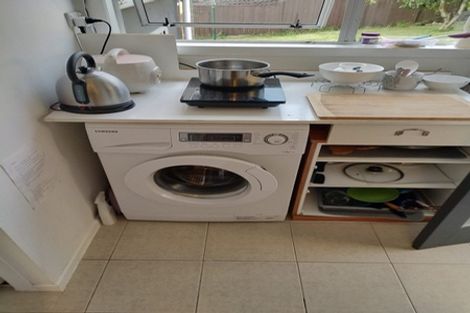 Photo of property in 5 Maui Pomare Street, Blockhouse Bay, Auckland, 0600