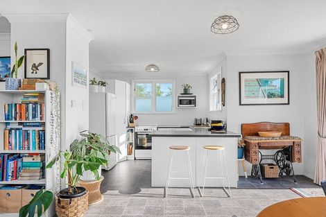 Photo of property in 12b Broadway Street, Martinborough, 5711