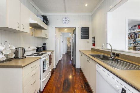 Photo of property in 2 Manse Road, Pahurehure, Papakura, 2113