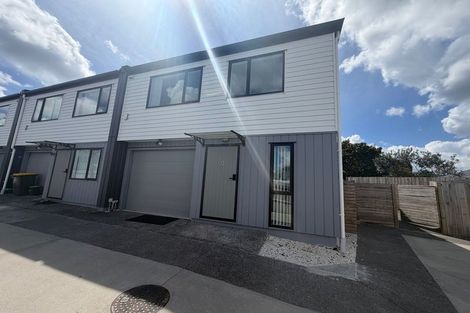Photo of property in 8 Whangamaru Way, Papakura, 2110