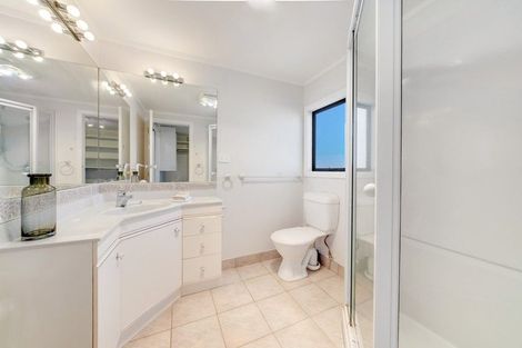 Photo of property in 1/7 Cezanne Place, New Lynn, Auckland, 0600