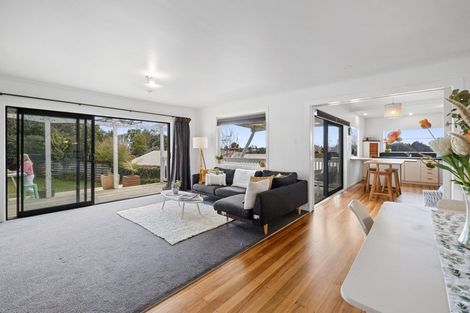 Photo of property in 18 Doralto Road, Frankleigh Park, New Plymouth, 4310