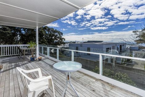 Photo of property in 4/30 Castor Bay Road, Castor Bay, Auckland, 0620