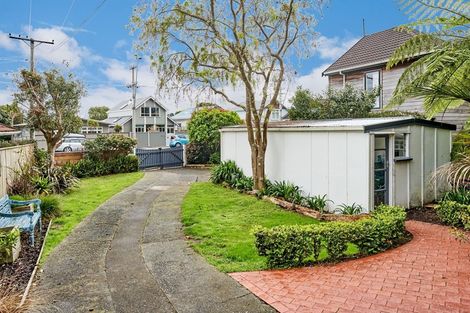 Photo of property in 337 Muritai Road, Eastbourne, Lower Hutt, 5013