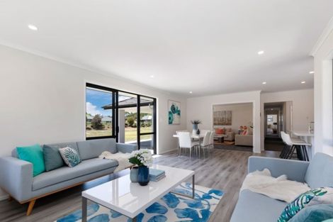 Photo of property in 15 Downer Access Road, Kaukapakapa, 0873