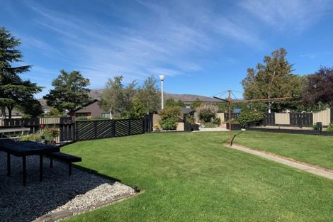 Photo of property in 17 Linrosa Place, Cromwell, 9310