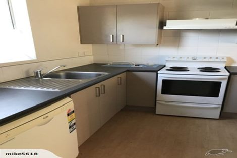 Photo of property in 2/14 Church Square, Addington, Christchurch, 8024