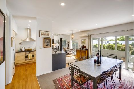 Photo of property in 18 Lucknow Road, Havelock North, 4130