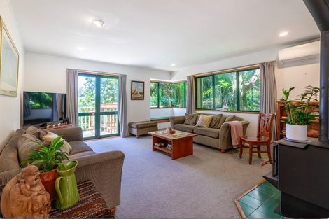 Photo of property in 86 Wood Bay Road, Titirangi, Auckland, 0604
