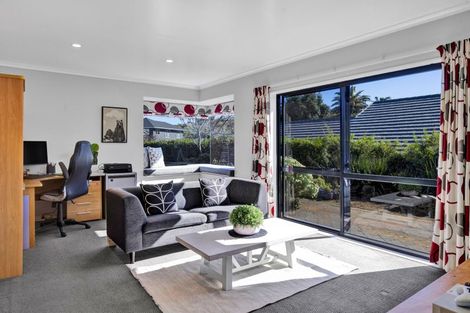 Photo of property in 82 Wallath Road, Westown, New Plymouth, 4310