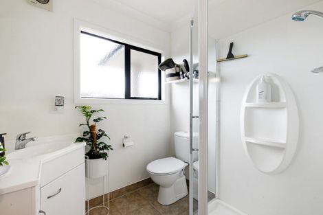 Photo of property in 8 Shalimar Place, Huntington, Hamilton, 3210