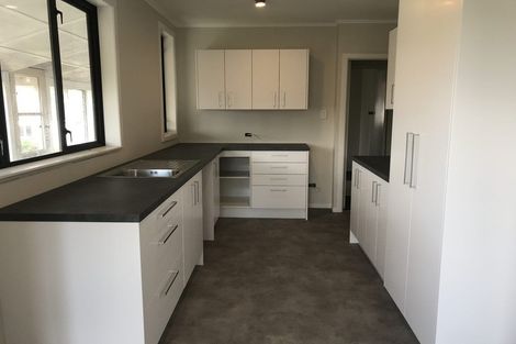 Photo of property in 2 Currey Crescent, Milford, Auckland, 0620