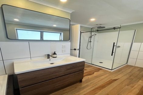 Photo of property in 29 Kiriwai Road, Paremata, Porirua, 5024