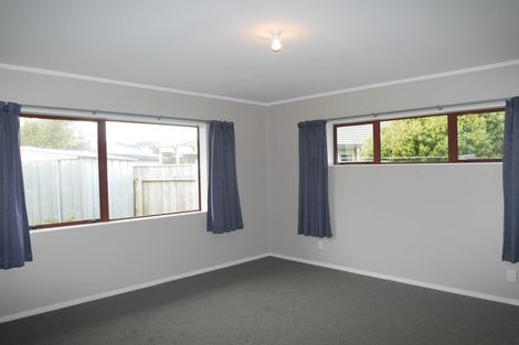 Photo of property in 4 Glen Loch Place, Paraparaumu, 5032