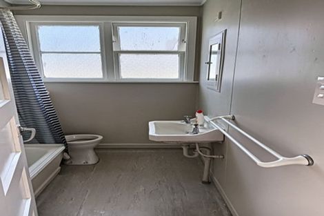 Photo of property in 4 Bertram Grove, Naenae, Lower Hutt, 5011