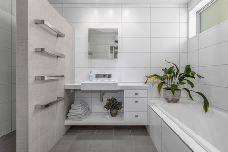 Photo of property in 86 Emerald Glen Road, Paekakariki, 5032