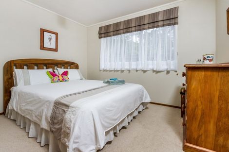 Photo of property in 5 Airey Place, Torbay, Auckland, 0630