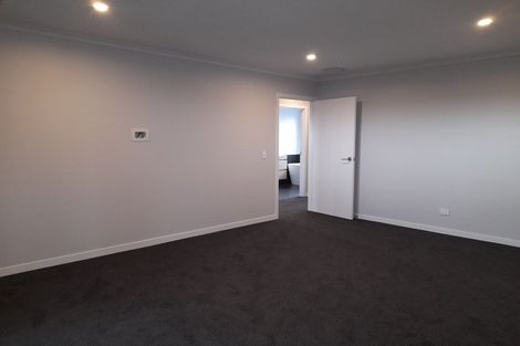 Photo of property in 33 Ngaru Crescent, Wharewaka, Taupo, 3330