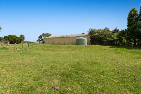 Photo of property in 47 Crosland Road, South Head, Helensville, 0874