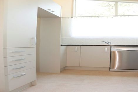 Photo of property in 12 Beaudine Avenue, Glenfield, Auckland, 0629