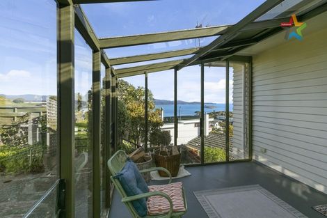 Photo of property in 44 Maungaraki Road, Korokoro, Lower Hutt, 5012