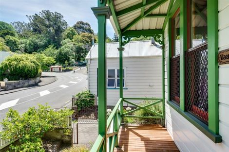 Photo of property in 21 Chaucer Road, Hospital Hill, Napier, 4110