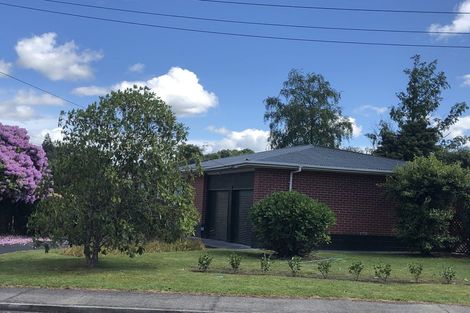 Photo of property in 14 Amokura Street, Fairy Springs, Rotorua, 3015