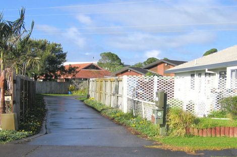 Photo of property in 6 Tullis Place, Burswood, Auckland, 2013