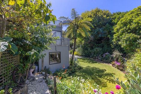 Photo of property in 21 Gordon Road, Plimmerton, Porirua, 5026