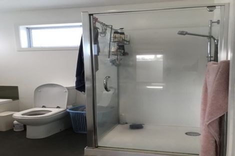 Photo of property in 11b Pinkerton Grove, Newlands, Wellington, 6037