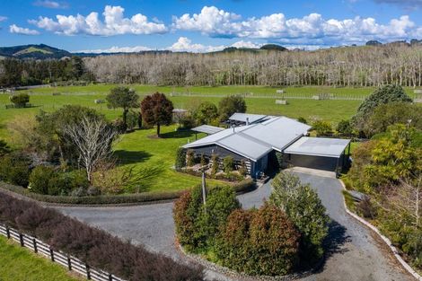 Photo of property in 1343 Kahikatea Flat Road, Kaukapakapa, 0871