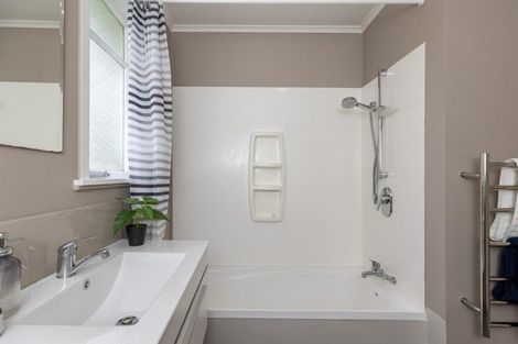 Photo of property in 17 Riwai Street, Paraparaumu, 5032